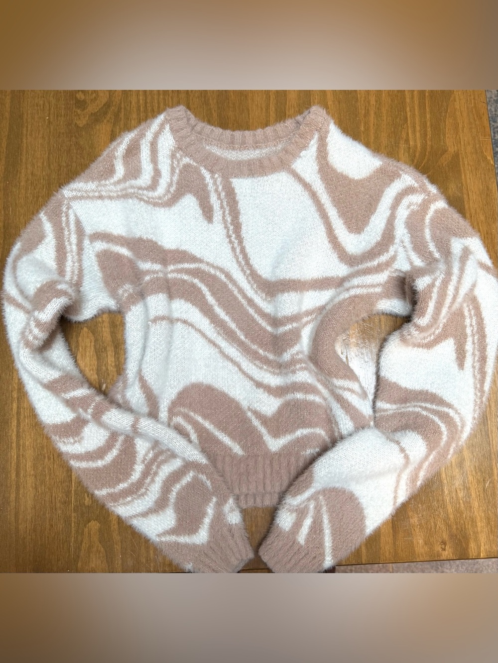 Hollister Soft Swirl Crewneck Sweater - Cream & Light Tan Size XS